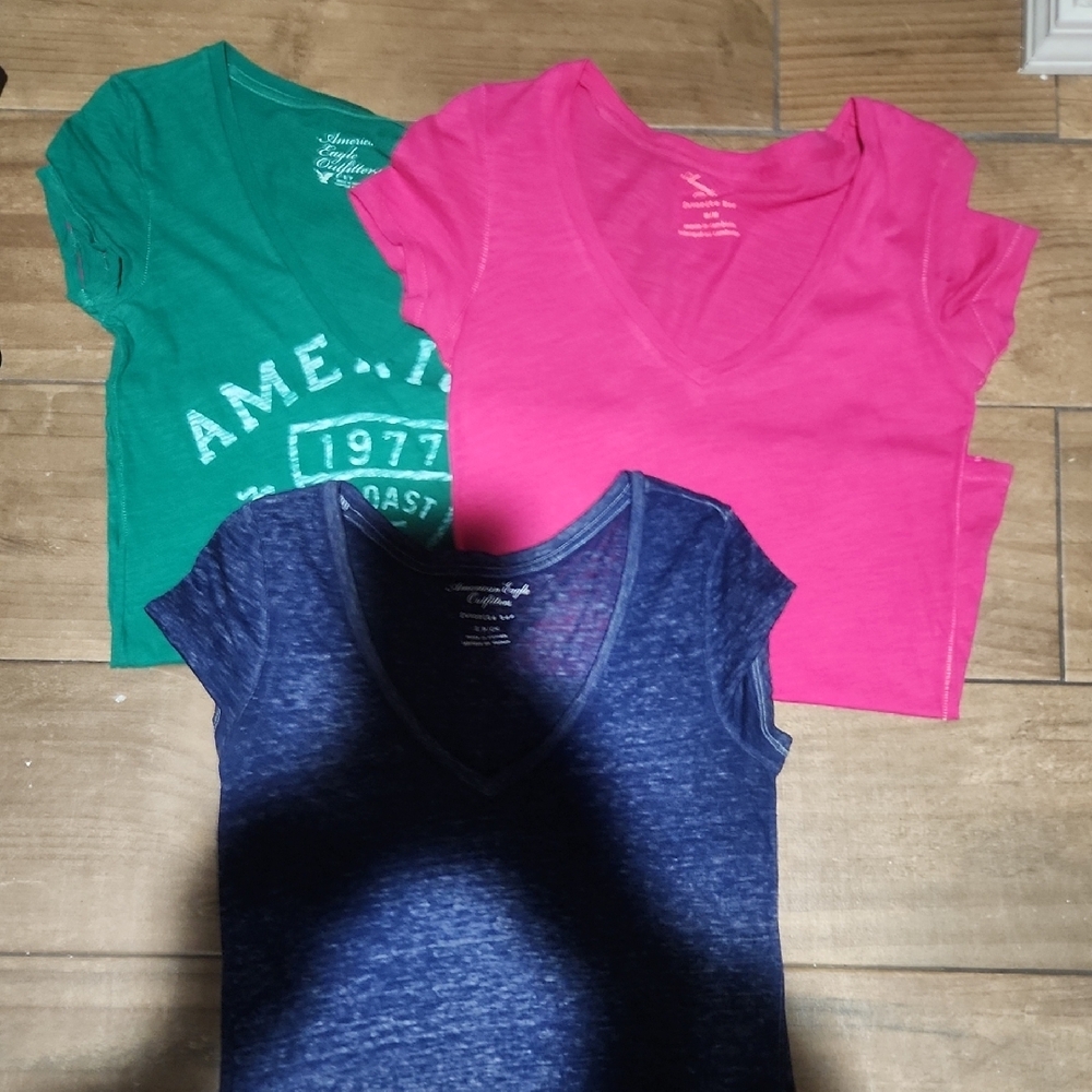 American Eagle Outfitters Favorite Tee - Blue and Pink